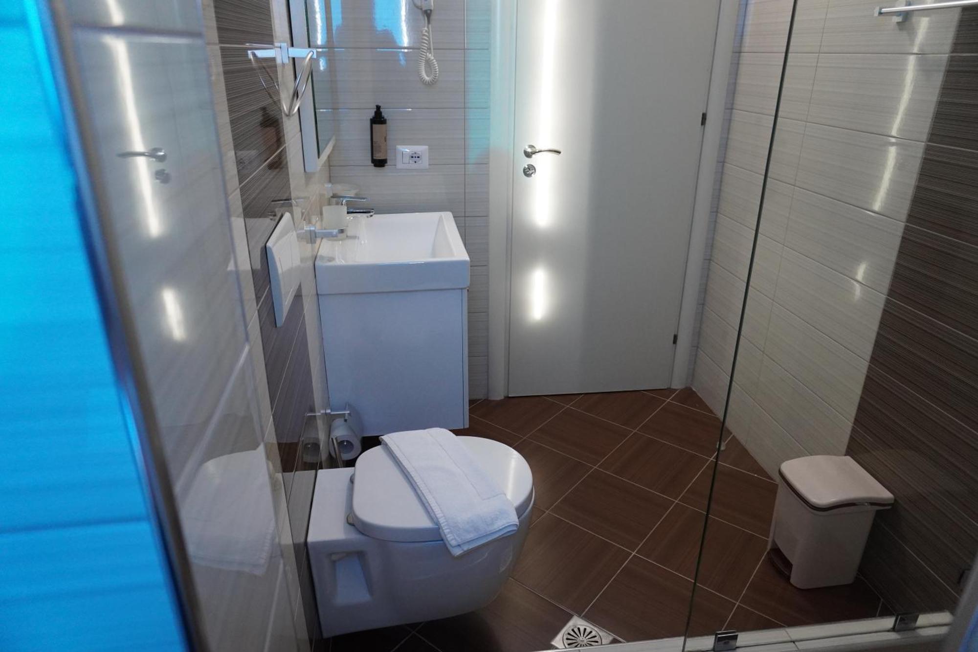 Hotel Agel Sarandë Zimmer foto